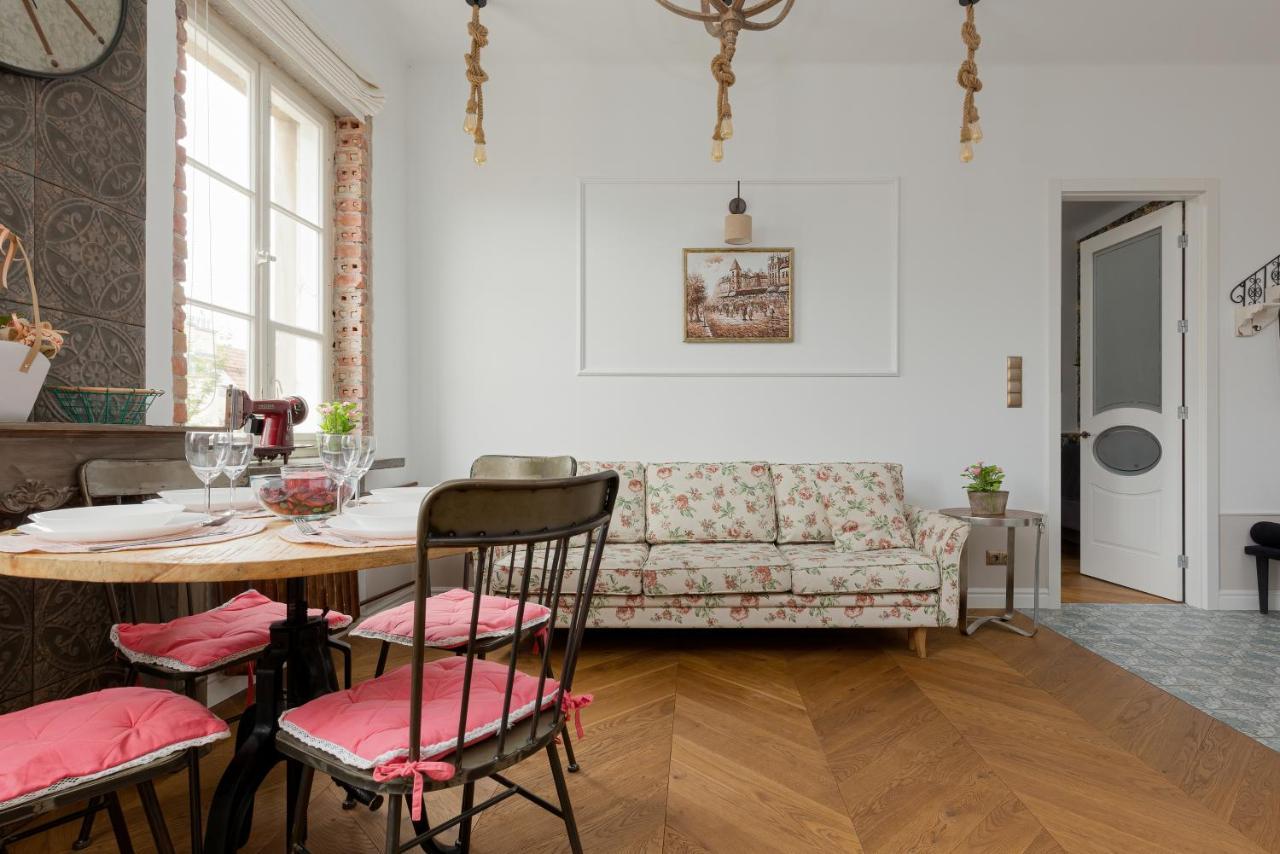 Apartment On The Warsaw Square By Noclegi Renters Buitenkant foto
