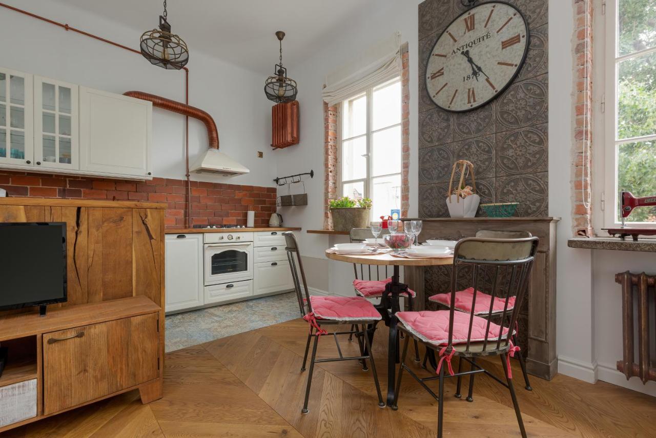 Apartment On The Warsaw Square By Noclegi Renters Buitenkant foto